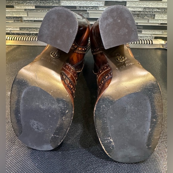 Dolce & Gabbana Fall 2008 high heel boots. Preowned. Brown. - Picture 12 of 12